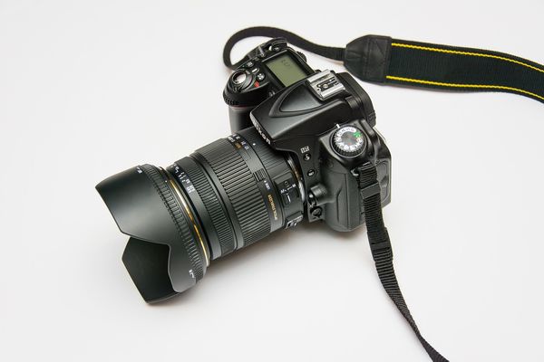 Jakie akcesoria fotograficzne warto dokupić do swojego aparatu?
